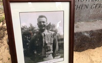 96-year-old WWII vet visits SC grave of fallen soldier who saved his life